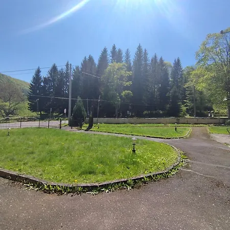 Wilcza Lapa ベッド・アンド・ブレックファスト ピエシツェ