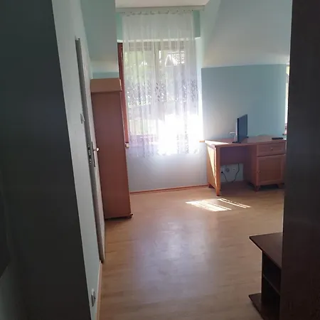 Wilcza Lapa ベッド・アンド・ブレックファスト ピエシツェ