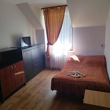 ベッド・アンド・ブレックファスト Wilcza Lapa ピエシツェ