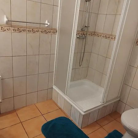 Wilcza Lapa 3* ピエシツェ