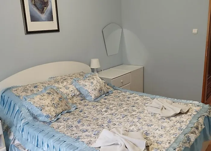 Bed & Breakfast Wilcza Lapa Pieszyce