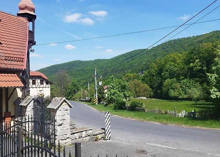 Wilcza Lapa Bed & Breakfast Pieszyce